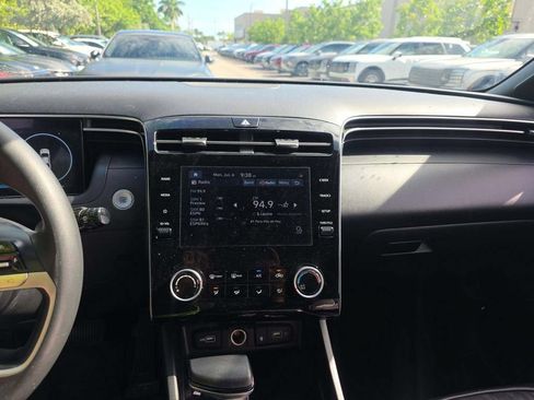 Used 2023 Hyundai Santa Cruz SEL AWD/4WD image 4