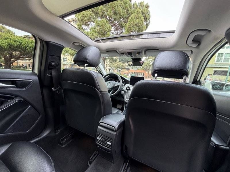 Used 2018 Mercedes-Benz GLA 250 4MATIC image 51