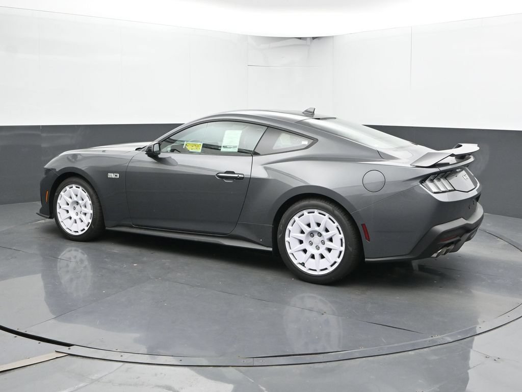 New 2026 Ford Mustang GT Premium w/ GT Performance Package RWD image 9