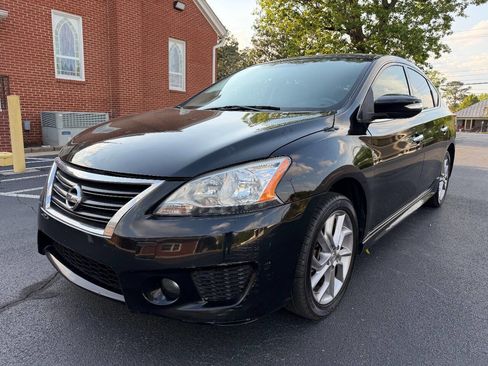 Used 2015 Nissan Sentra SR FWD image 2