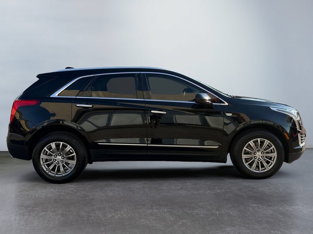 Used 2018 Cadillac XT5 Luxury w/ Driver Awareness Package FWD image 4