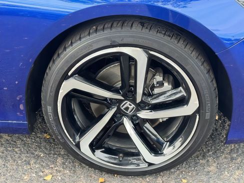 Used 2022 Honda Accord Sport image 10