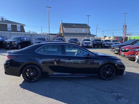 Used 2023 Toyota Camry XSE image 6