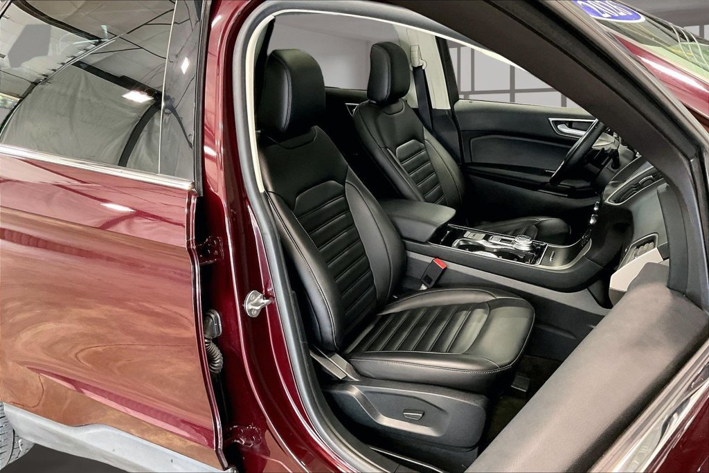 Used 2020 Ford Edge SEL w/ Convenience Package AWD/4WD image 30