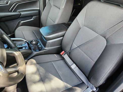 Used 2024 Chevrolet Colorado Trail Boss w/ Technology Package AWD/4WD image 13