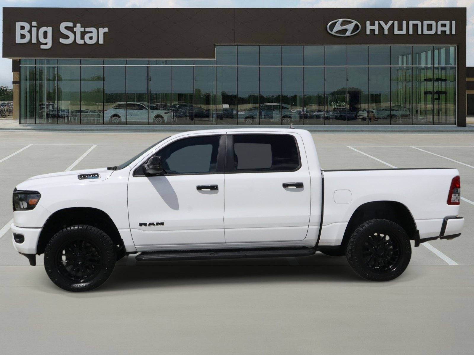 Used 2024 RAM 1500 Lone Star AWD/4WD image 2