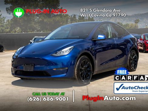 Used 2022 Tesla Model Y Long Range image 1