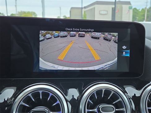 Certified 2022 Mercedes-Benz GLA 250 4MATIC image 26