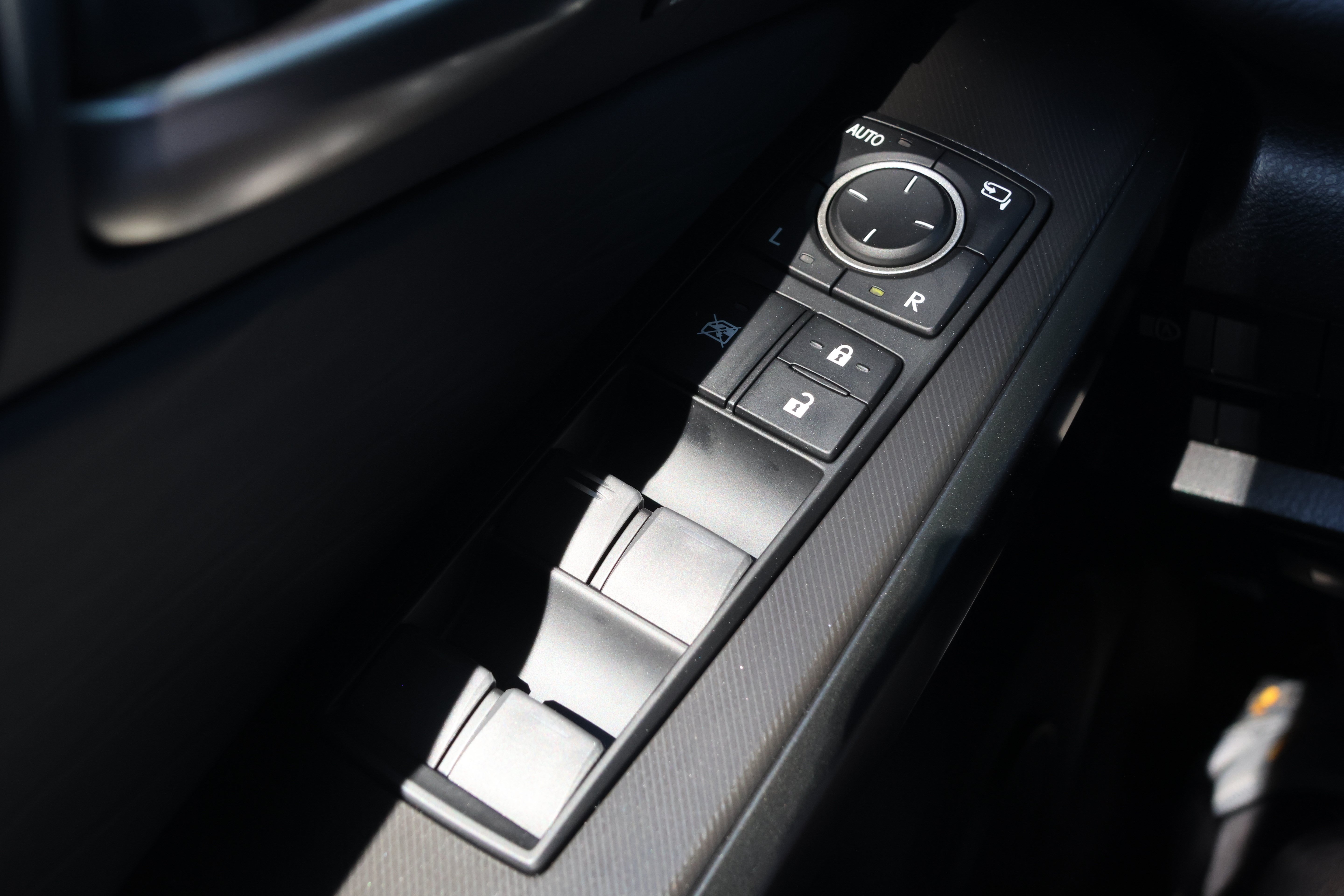 Used 2025 Lexus IS 350 F Sport RWD image 14