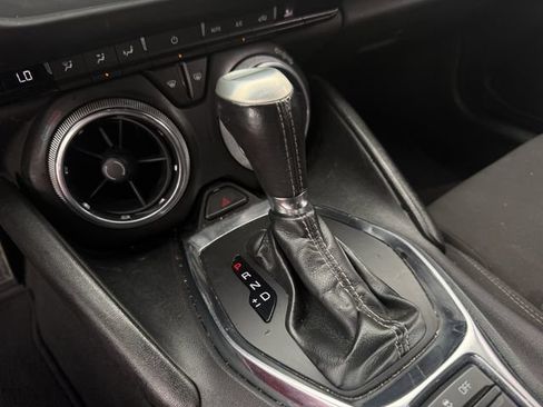 Used 2020 Chevrolet Camaro LT RWD image 18