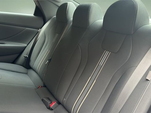 Certified 2024 Hyundai Elantra SEL image 12