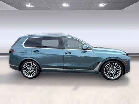Used 2026 BMW X7 xDrive40i AWD/4WD image 8