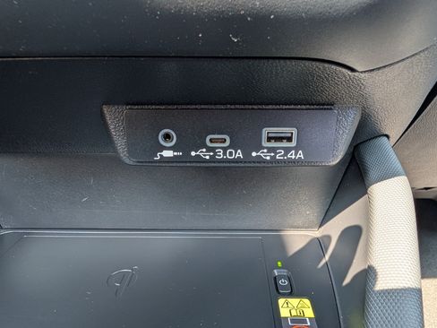 Certified 2025 Subaru Forester Premium AWD/4WD image 33