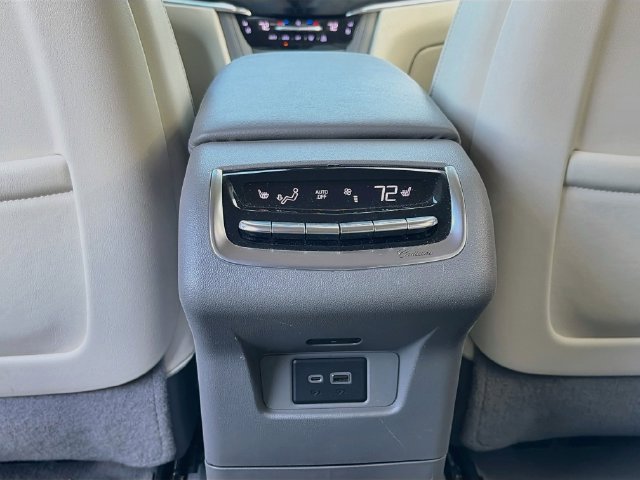 Used 2020 Cadillac XT6 Premium Luxury AWD/4WD image 19