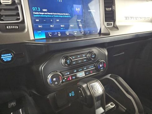 Used 2021 Ford Bronco Outer Banks AWD/4WD image 29