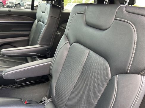 Used 2022 Jeep Grand Cherokee L Overland w/ Luxury Tech Group IV image 64