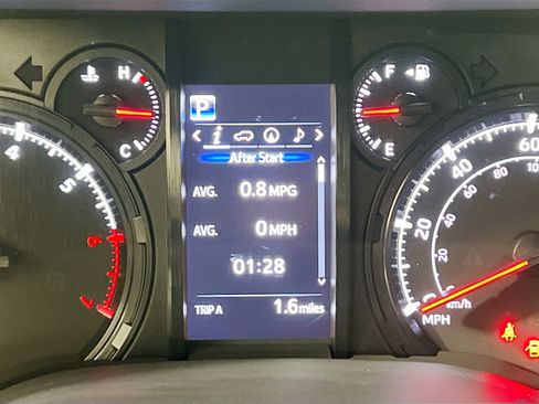 Used 2024 Toyota 4Runner SR5 Premium RWD image 23