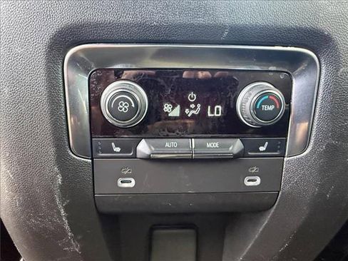 Used 2024 Chevrolet Tahoe Premier RWD image 18