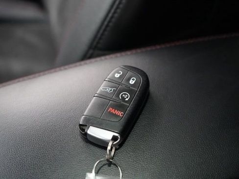 Used 2022 Dodge Durango R/T w/ Blacktop Package AWD/4WD image 39