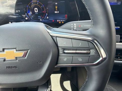 Used 2026 Chevrolet Equinox LT AWD/4WD image 42