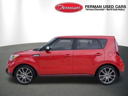 Used 2017 Kia Soul ! w/ Tech Package FWD image 6