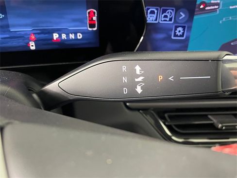 New 2026 Chevrolet Equinox EV RS image 9