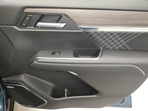 New 2026 GMC Acadia Denali w/ Super Cruise Package image 10