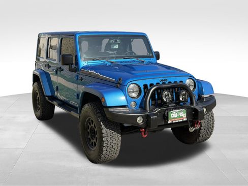 Used 2014 Jeep Wrangler Unlimited Sahara AWD/4WD image 3