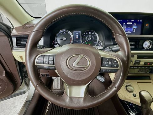 Used 2018 Lexus ES 350 w/ Accessory Package 2 FWD image 11