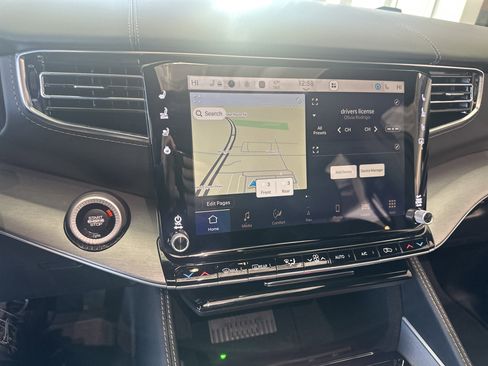 New 2026 Jeep Grand Wagoneer L Limited AWD/4WD image 40