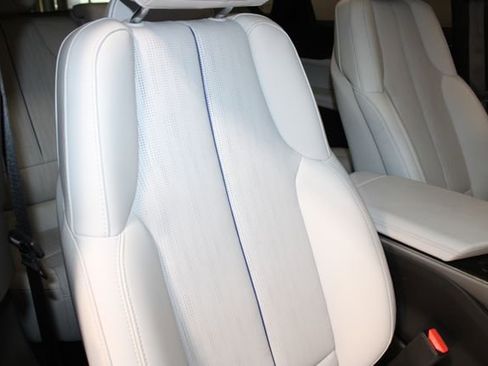 Certified 2024 Cadillac Lyriq Sport w/ LPO, Floor Liner Package AWD/4WD image 29