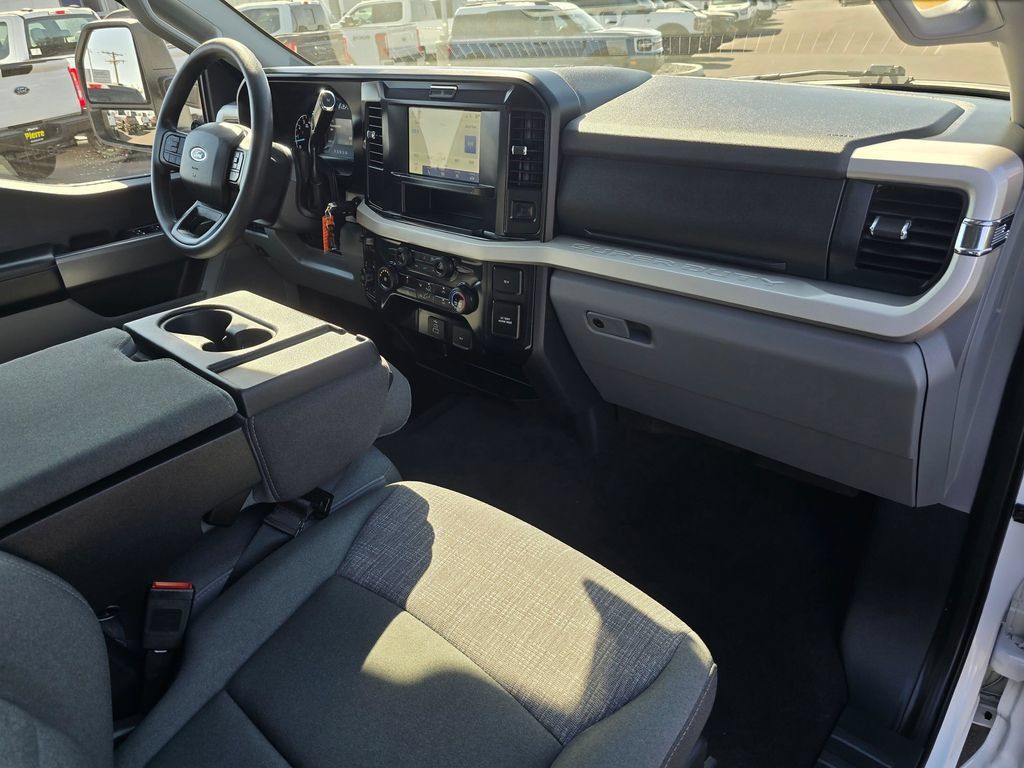 Used 2025 Ford F250 XLT w/ FX4 Off-Road Package AWD/4WD image 17
