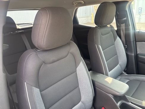 Used 2025 Chevrolet TrailBlazer LT AWD/4WD image 26