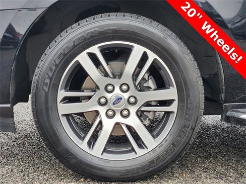 Used 2022 Ford Expedition XLT image 10