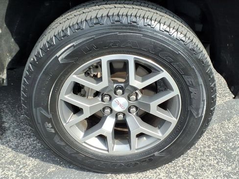 Used 2015 GMC Canyon SLE w/ All-Terrain Package image 5