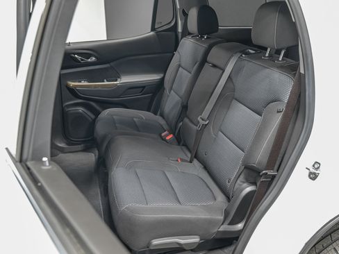 Used 2023 GMC Acadia SLE w/ Driver Convenience Package image 28