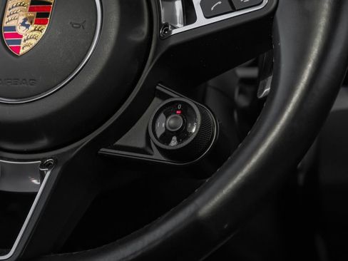 Used 2020 Porsche Cayenne Turbo image 18