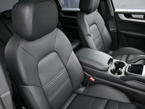 Certified 2026 Porsche Cayenne S AWD/4WD image 30