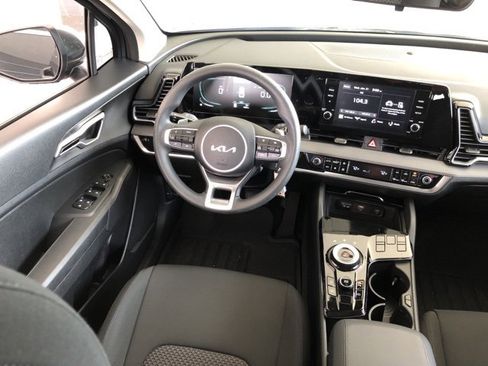 Used 2024 Kia Sportage LX image 34