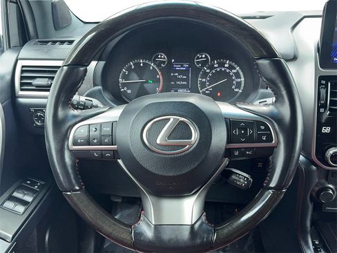 Used 2023 Lexus GX 460 Premium w/ Premium Package image 19