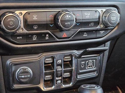 Used 2021 Jeep Wrangler Unlimited Willys image 16