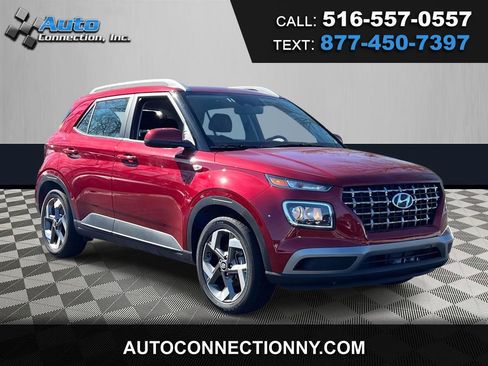 Used 2025 Hyundai Venue SEL FWD image 1