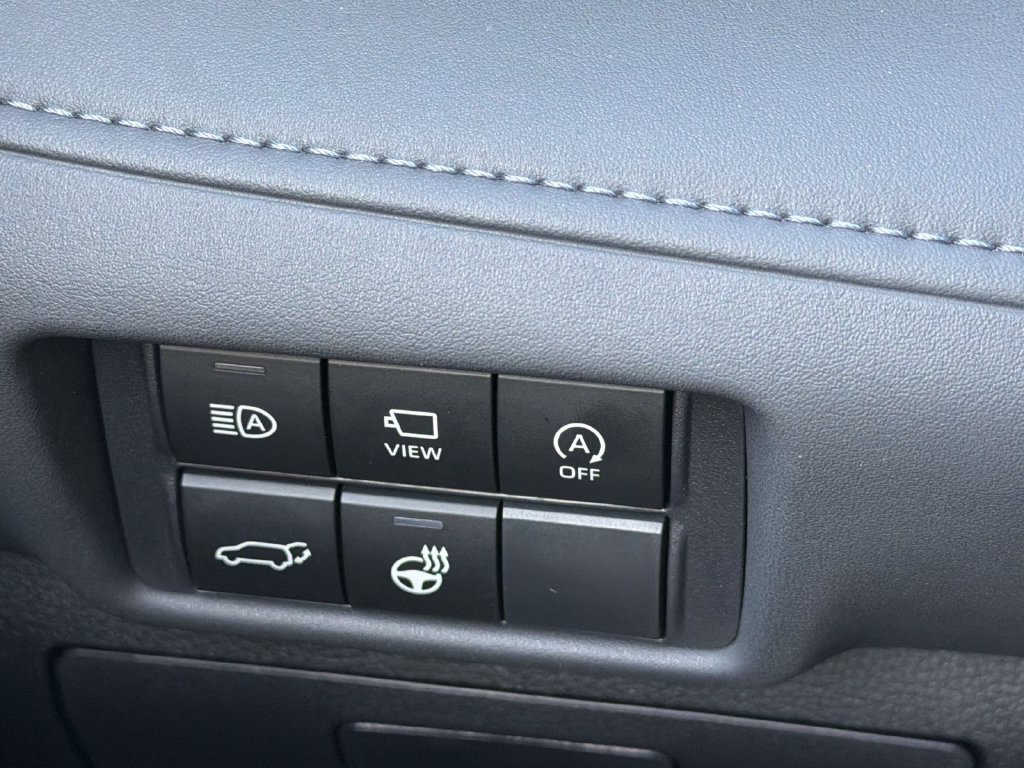 Used 2023 Toyota Highlander Platinum FWD image 24