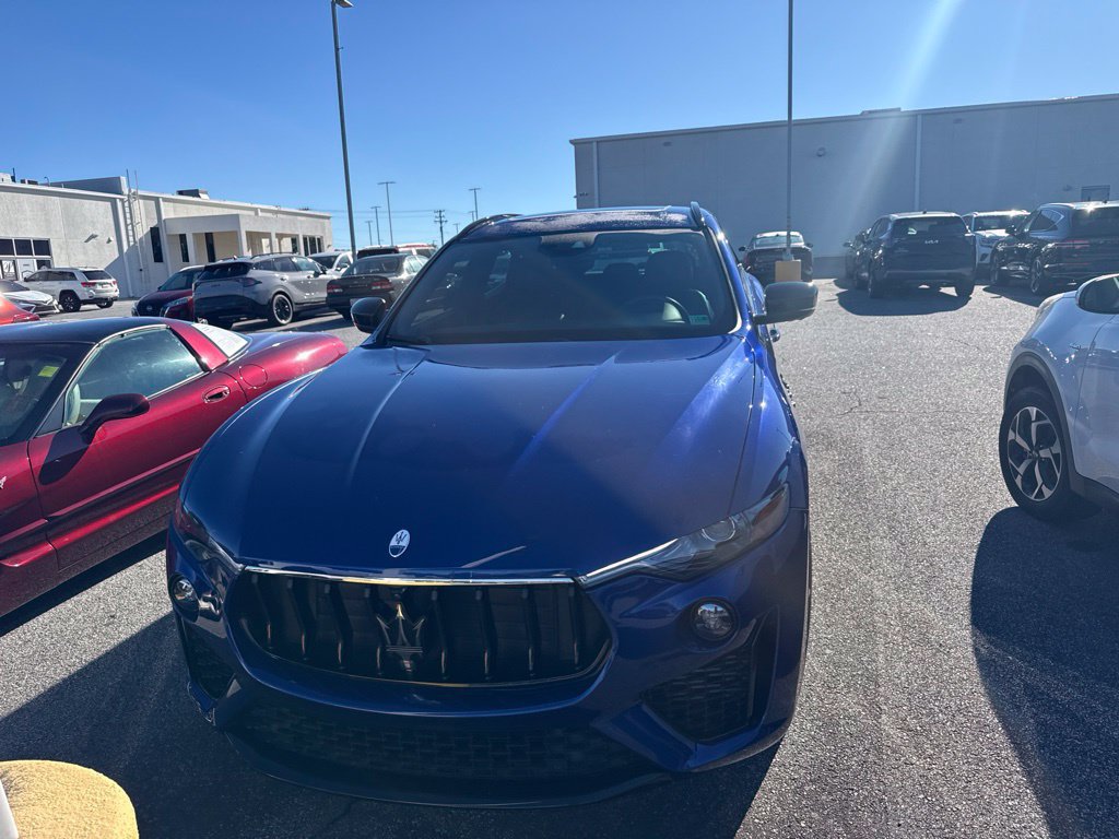 Used 2022 Maserati Levante Modena AWD/4WD image 2