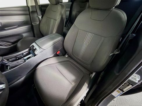 Certified 2025 Hyundai Tucson SEL FWD image 11