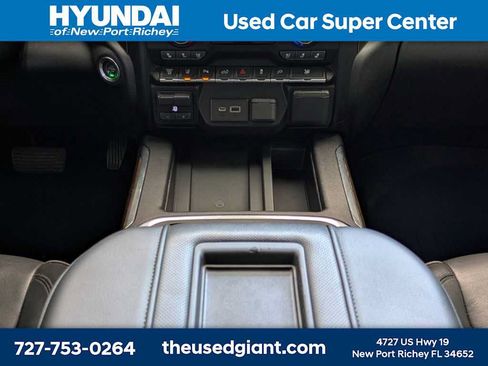 Used 2020 Chevrolet Silverado 3500 High Country w/ Technology Package AWD/4WD image 23