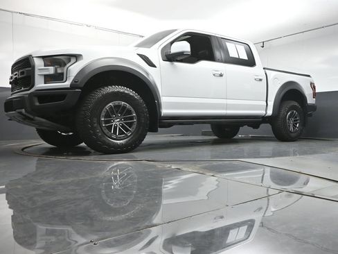 Used 2019 Ford F150 Raptor w/ Equipment Group 802A Luxury AWD/4WD image 34