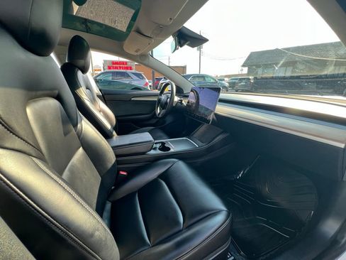 Used 2021 Tesla Model 3 Standard Range Plus image 19