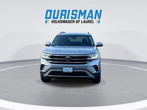 Used 2023 Volkswagen Atlas SE w/ Panoramic Sunroof Package AWD/4WD image 3