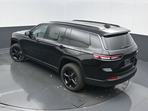 New 2026 Jeep Grand Cherokee L Limited w/ Limited Altitude Package AWD/4WD image 41